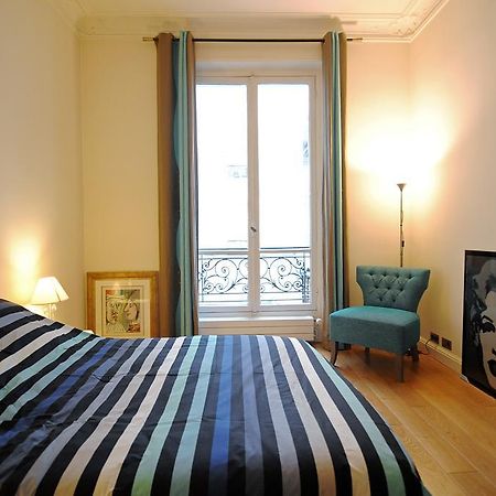 Champs Elysees Homestay - Air Conditioning Paris Room photo